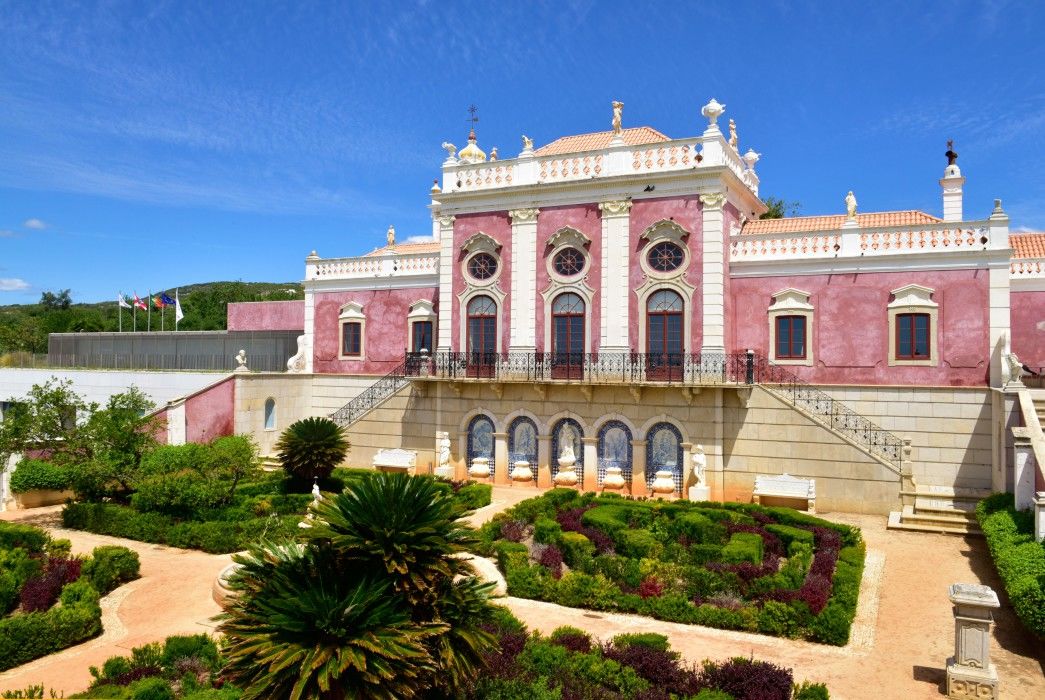 Pousada Palacio De Estoi - Small Luxury Hotels Of The World Exterior photo The front facade of the theatre